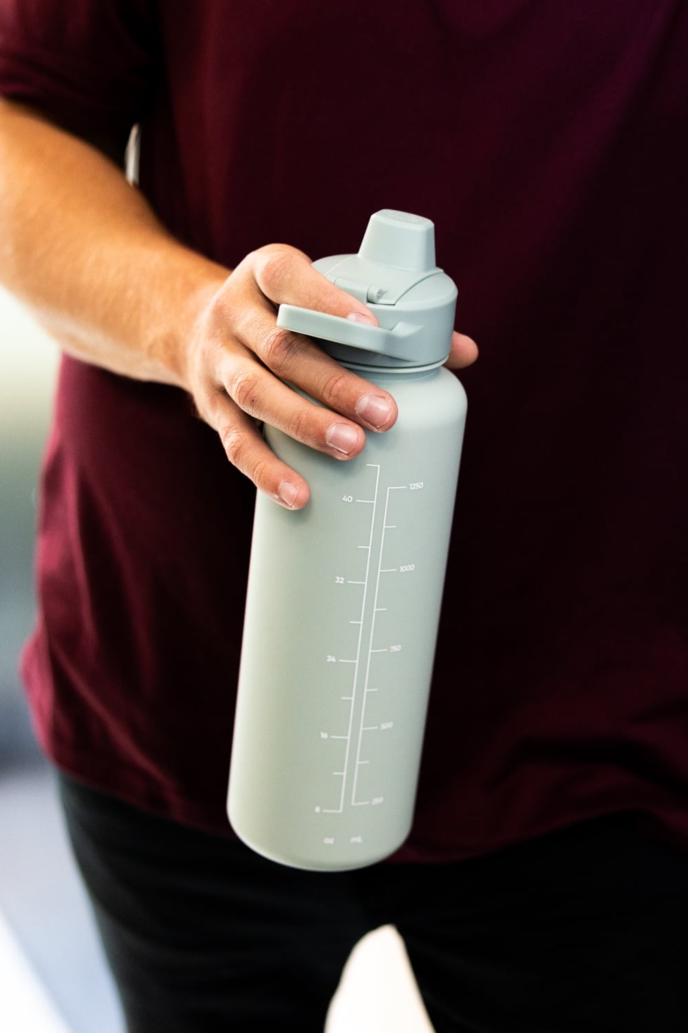 Simple Modern 48 fl oz Reusable Tritan Summit Water Bottle with Silicone Straw Lid|Seaglass Sage M402U