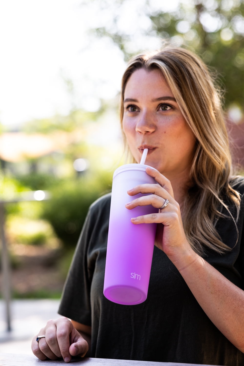 Simple Modern 24 fl oz Double Wall Plastic Classic Tumbler with Straw|Opalescent M393R