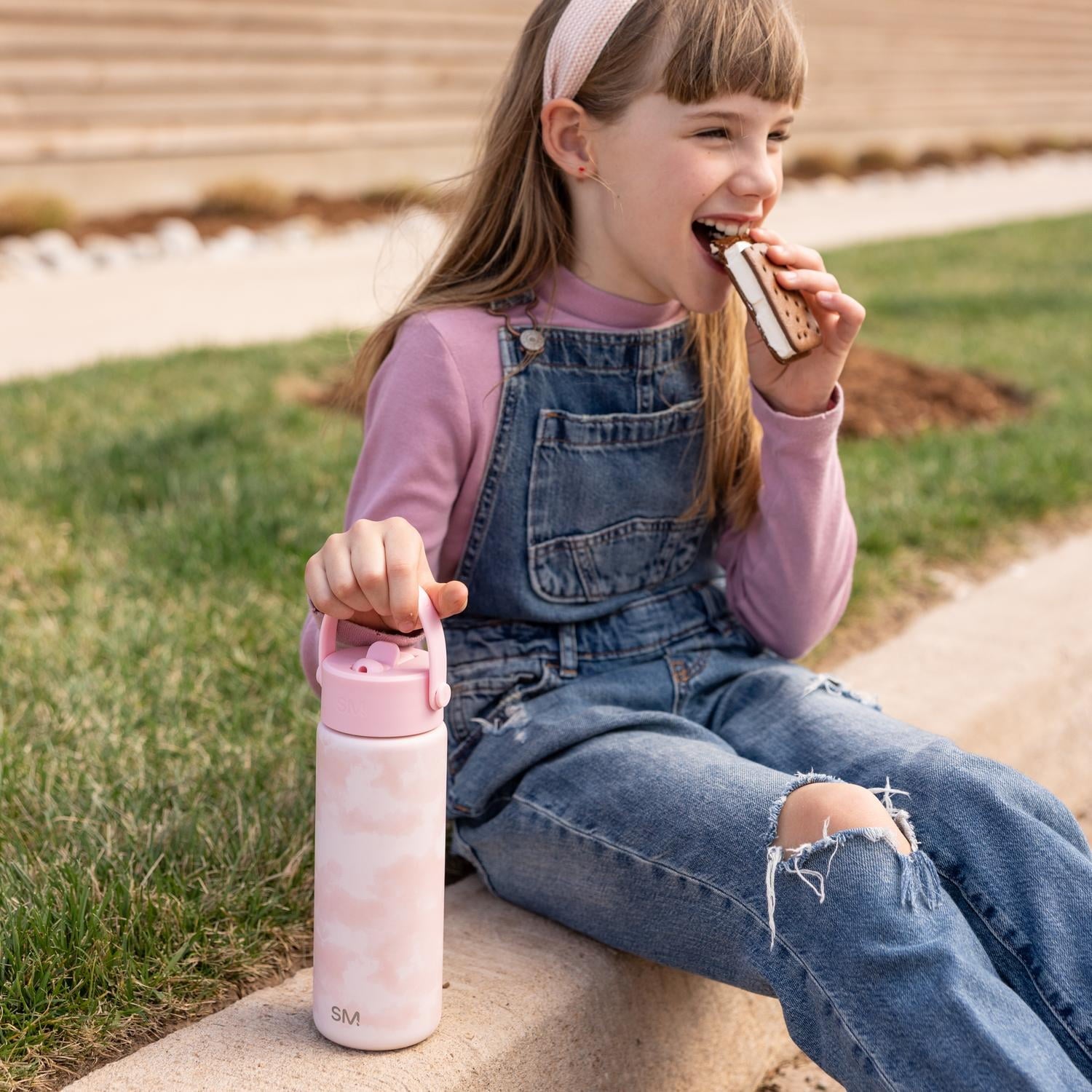 Simple Modern 18 fl oz Insulated Stainless Steel Summit Wide Mouth Water Bottle with Handle and Straw Lid|Black and White Checkmate M398U