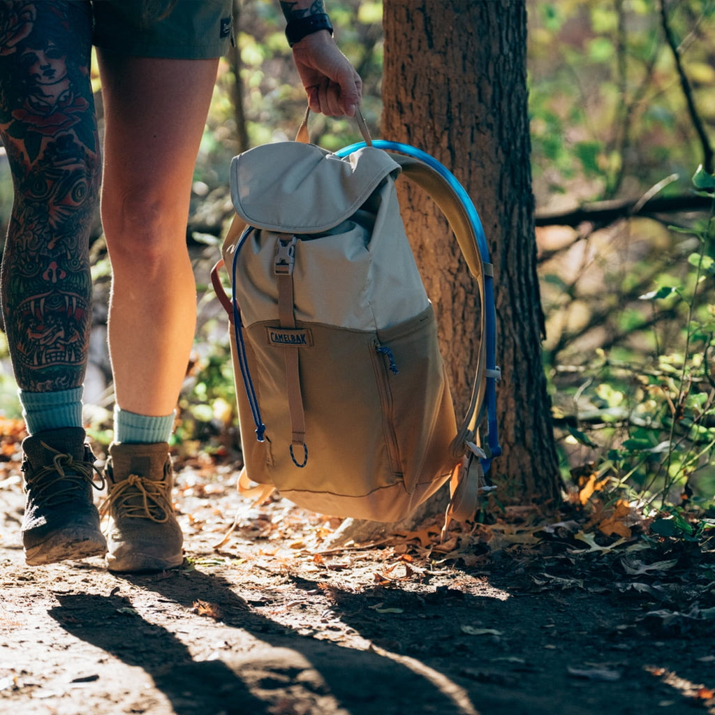 CamelBak Arête™ 18 Hydration Pack 50 oz, Canyon Clay M262Z