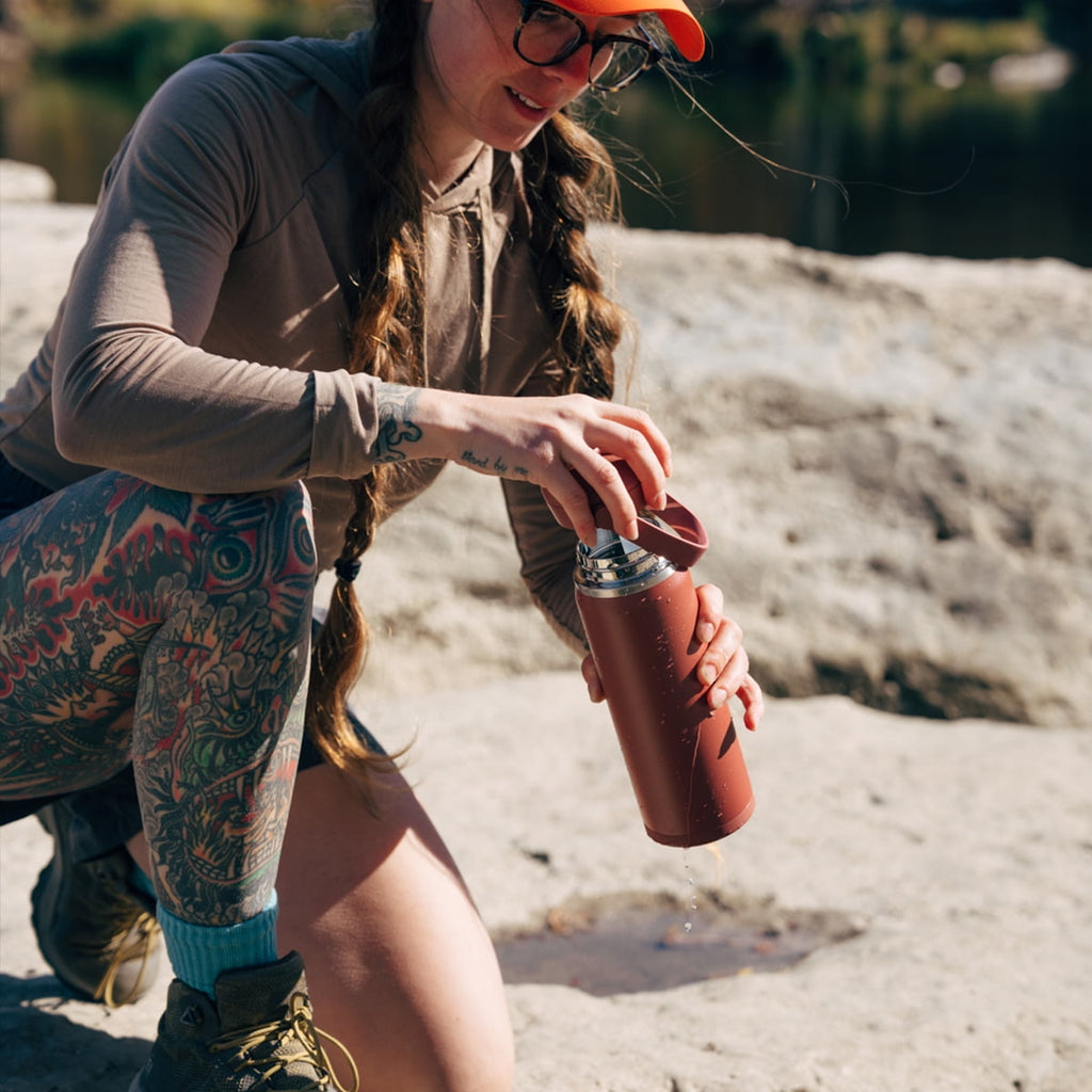 CamelBak Thrive™ Flip Straw Insulated Stainless Steel Water Bottle, 25 oz, Sierra Red M340C