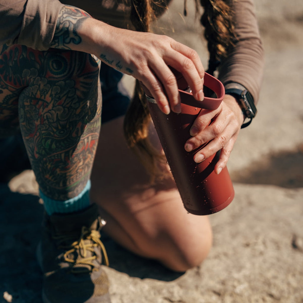 CamelBak Thrive™ Flip Straw Insulated Stainless Steel Water Bottle, 25 oz, Sierra Red M340C