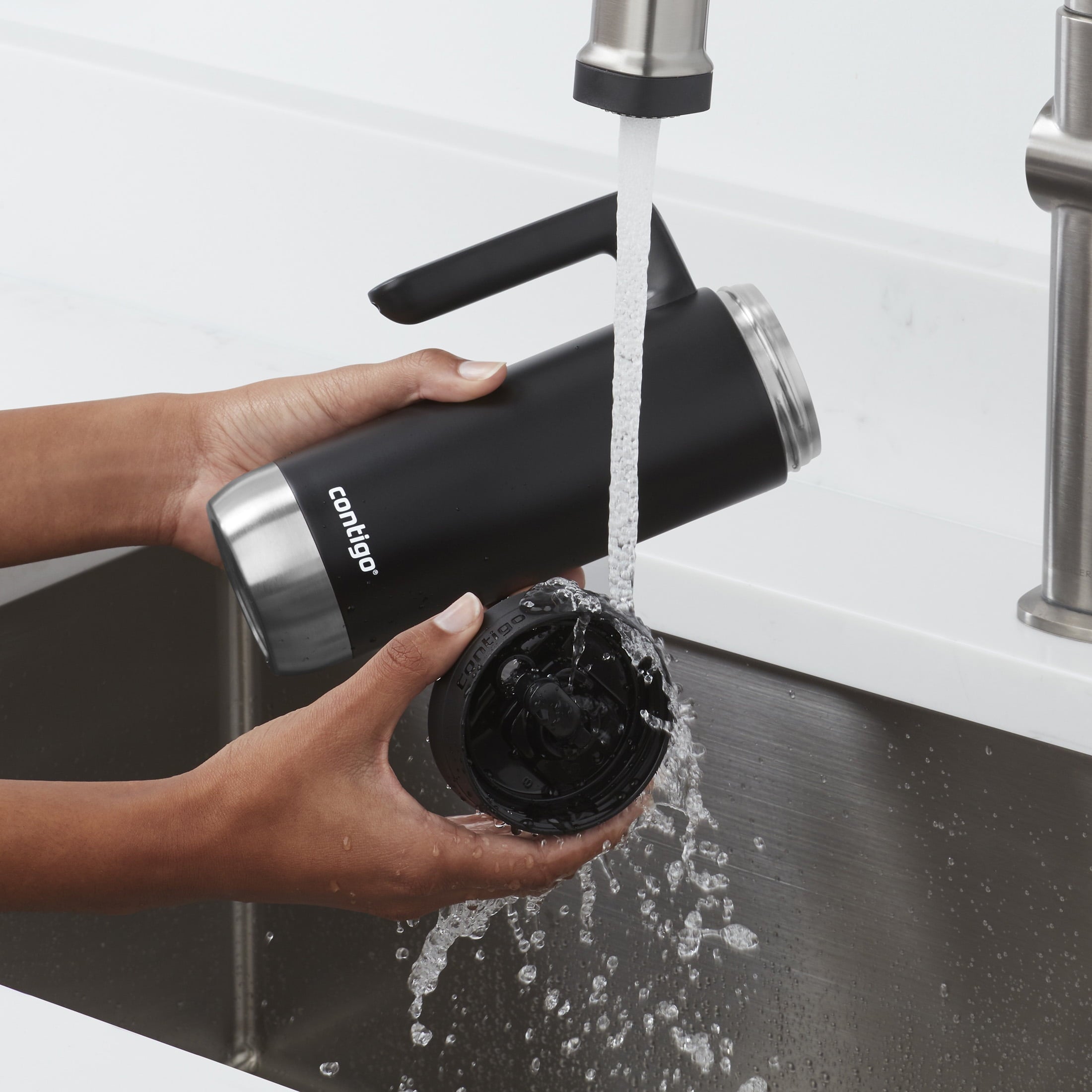 Contigo Huron 2.0 Stainless Steel Travel Mug with SNAPSEAL Lid and Handle in Black, 20 fl oz. M05E