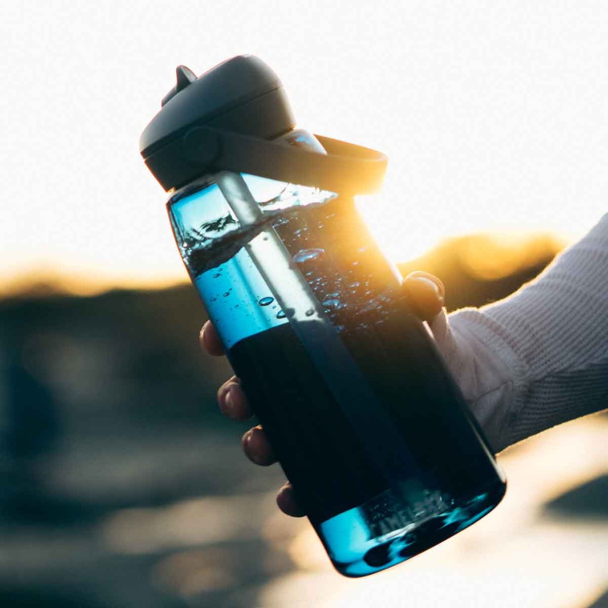Camelbak Thrive Chug 25oz Bottle, Oxford M345U
