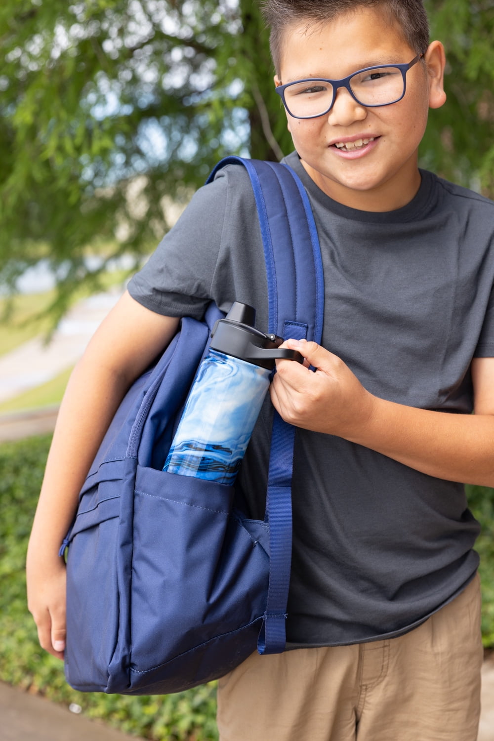 Simple Modern 18 fl oz Insulated Stainless Steel Summit Water Bottle with Covered Silicone Straw Lid | Sweet Taffy M395V