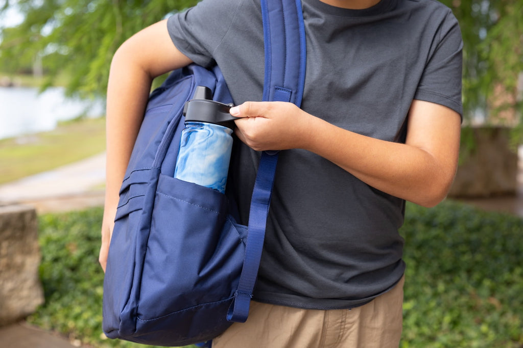 Simple Modern 18 fl oz Insulated Stainless Steel Summit Water Bottle with Covered Silicone Straw Lid | Sweet Taffy M395V