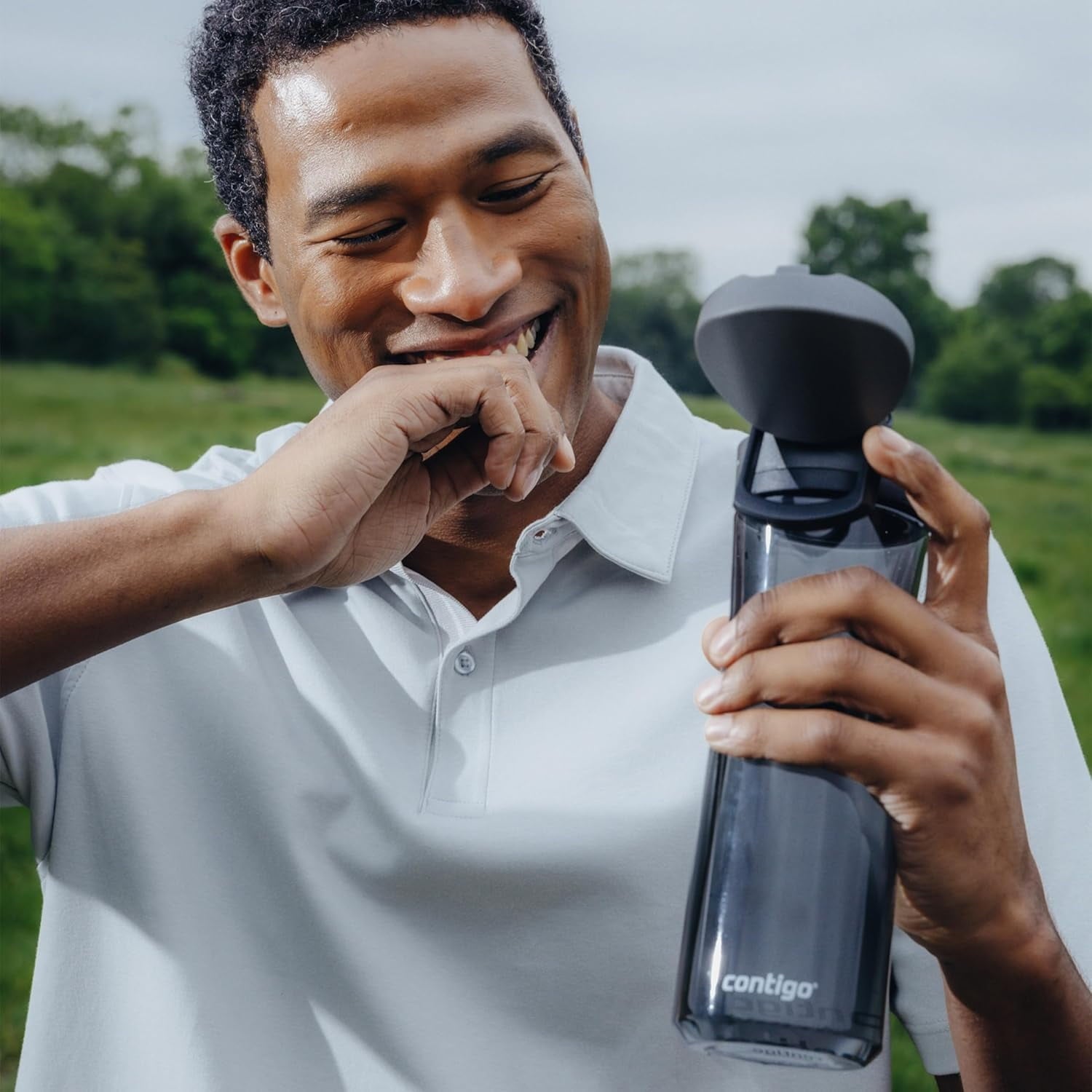 Contigo - Water Bottle with Leak-Proof and Locking Lid, BPA Free, 709ml Capacity, Black M87X