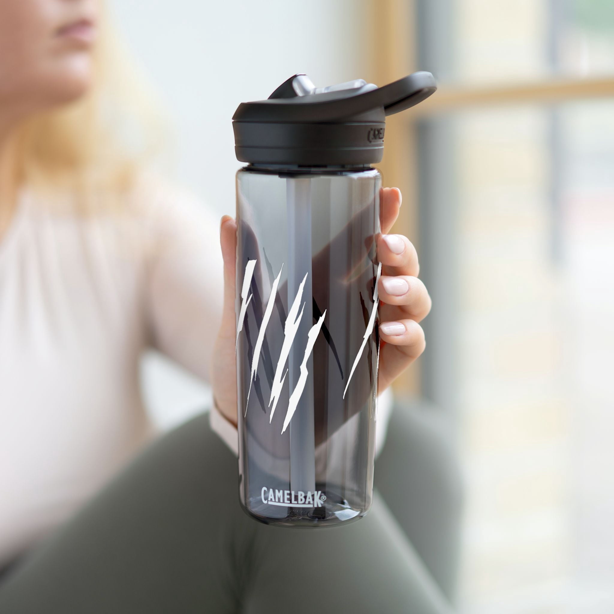 Effete Feline Claw Marks Scratch CamelBak Eddy®  Water Bottle, 20oz\25oz M307L