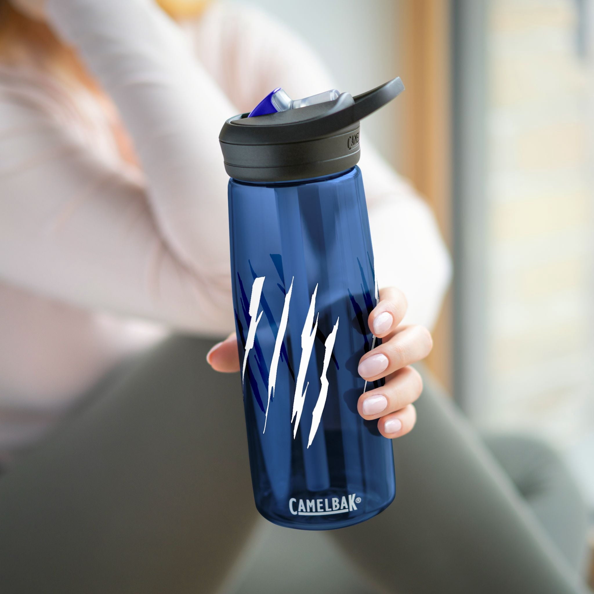 Effete Feline Claw Marks Scratch CamelBak Eddy®  Water Bottle, 20oz\25oz M307L